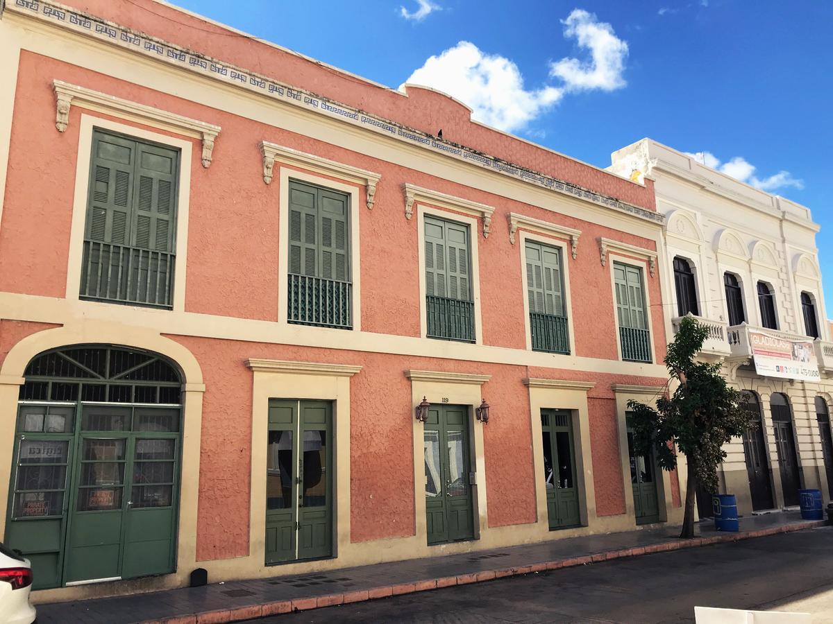 Gladiolas 1208 Ponce Exterior foto